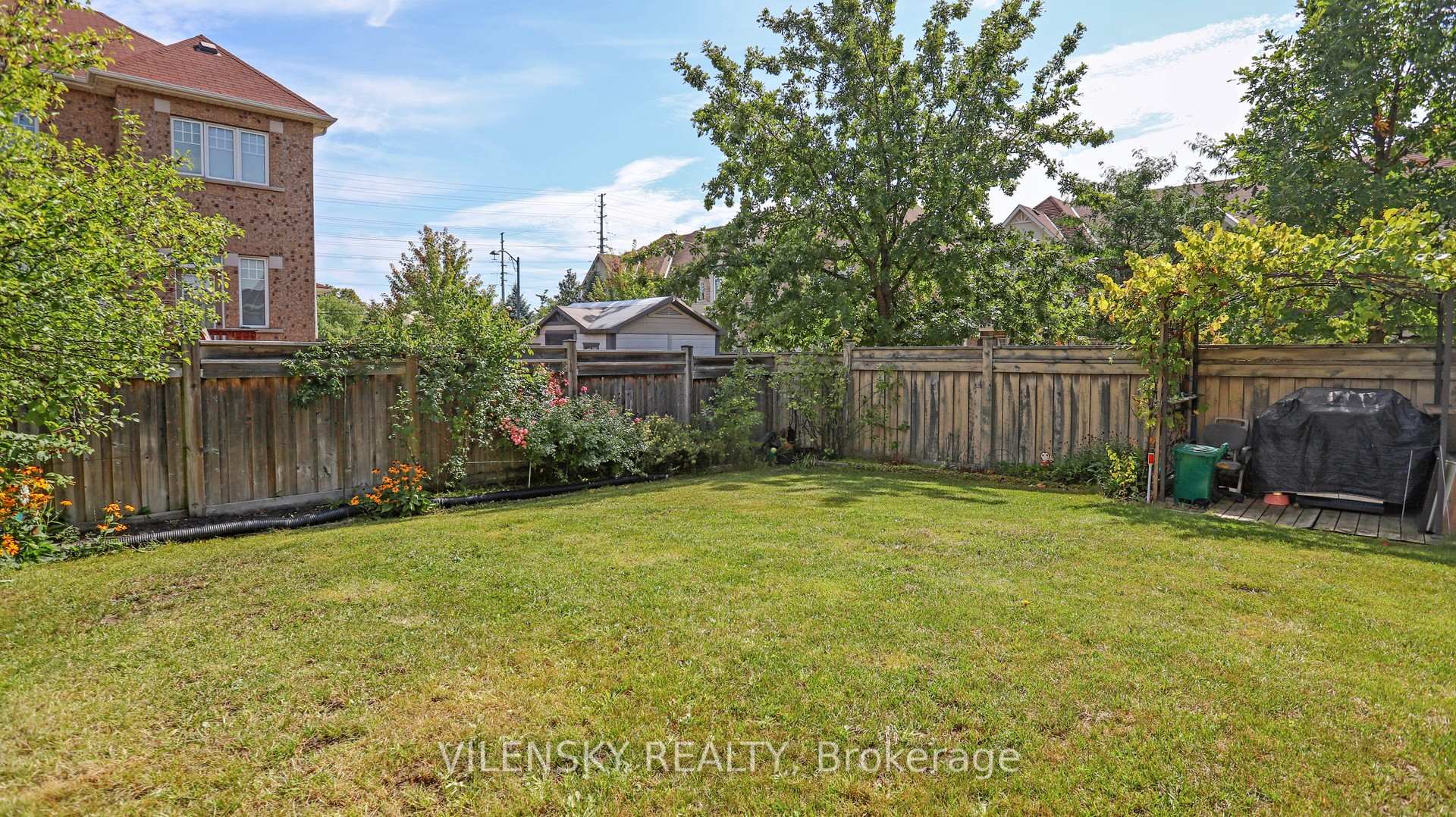 Photo 22 of 29 Elihof Drive, Vaughan, Patterson — HOMEH