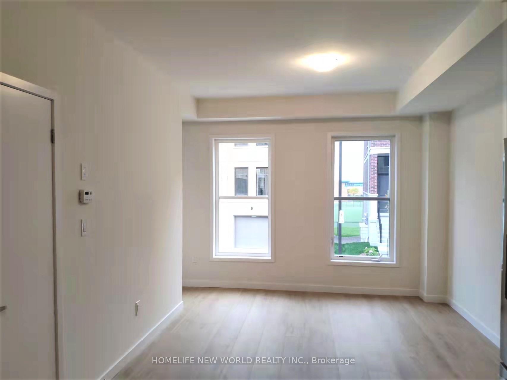 Photo 5 of 63 Seacoasts Circle, Vaughan, Maple — HOMEH