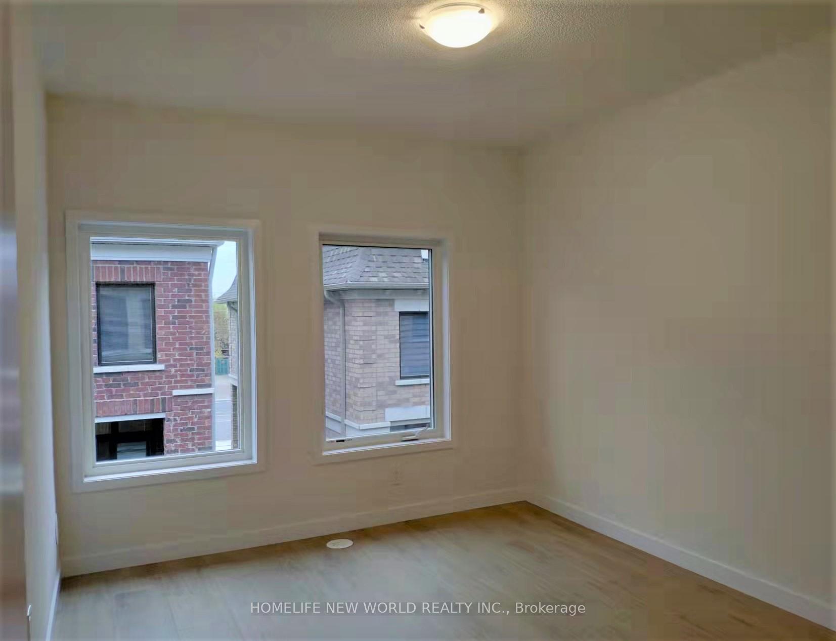 Photo 15 of 63 Seacoasts Circle, Vaughan, Maple — HOMEH