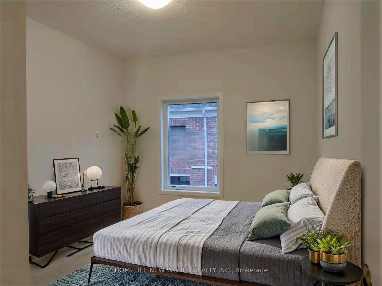 Photo 16 of 63 Seacoasts Circle, Vaughan, Maple — HOMEH