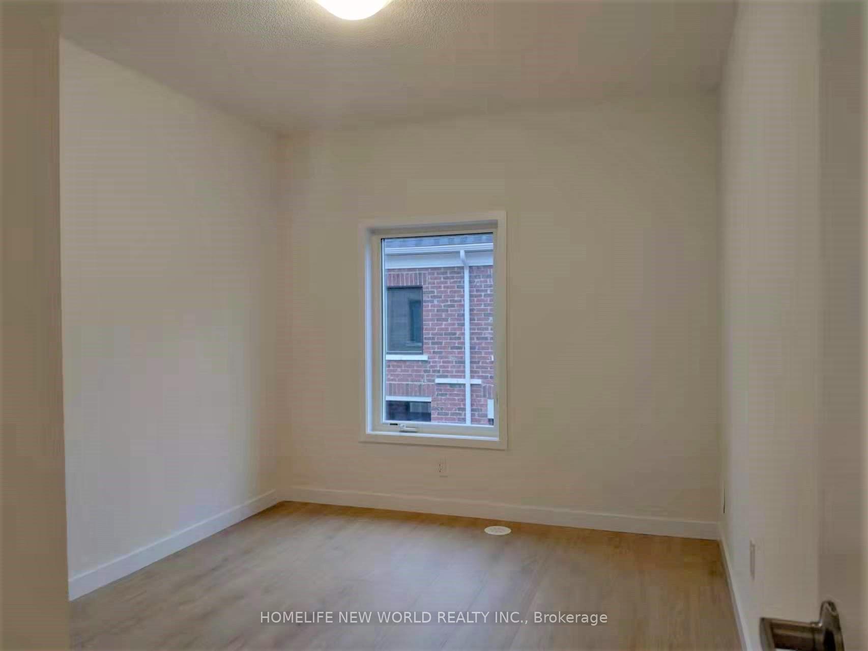 Photo 17 of 63 Seacoasts Circle, Vaughan, Maple — HOMEH