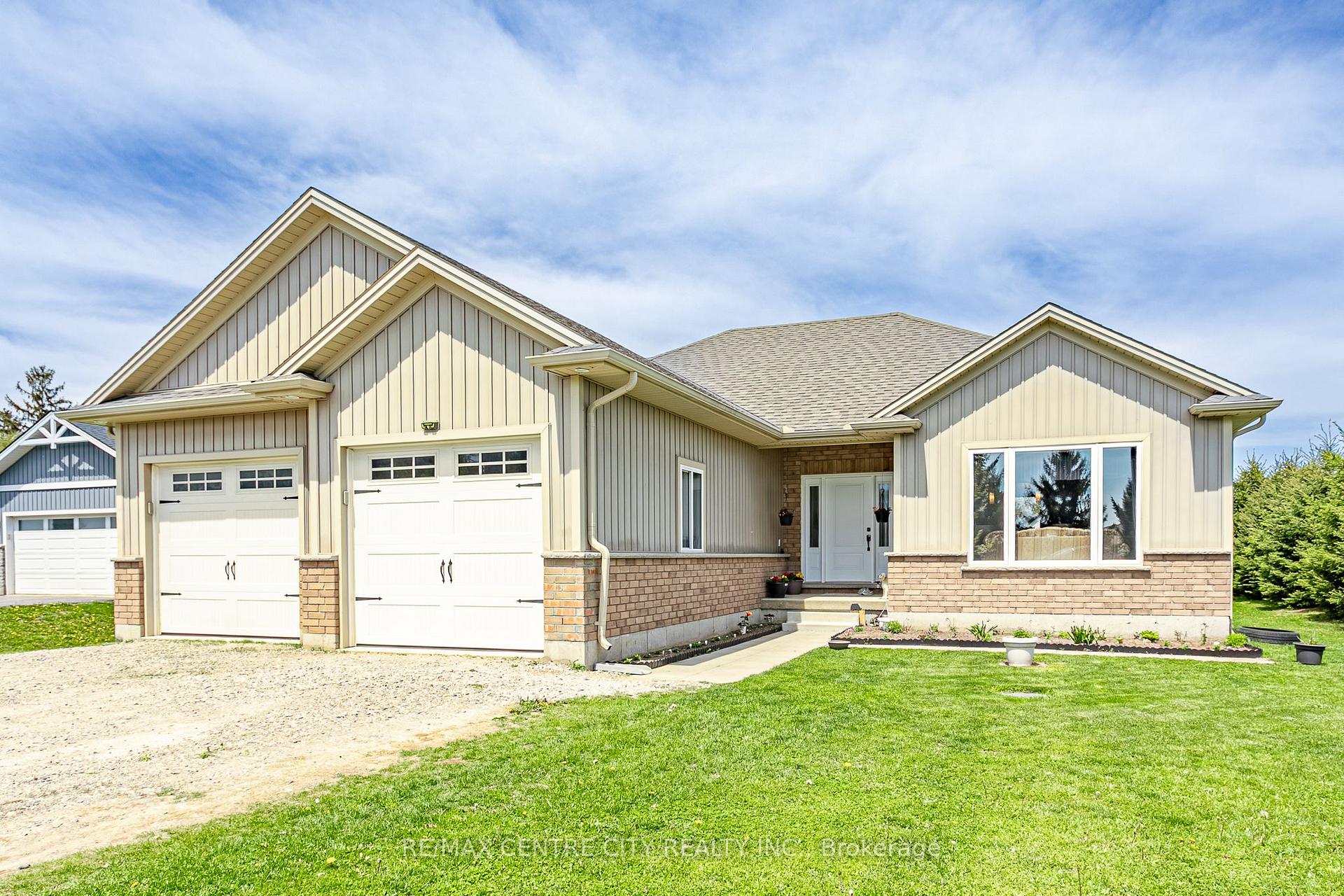 Photo 3 of 53672 Heritage Line E, Bayham, Richmond — HOMEH