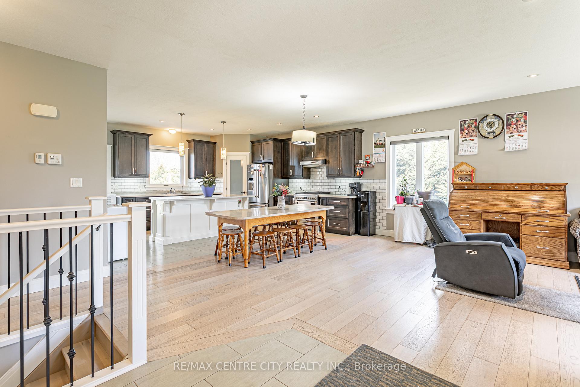 Photo 8 of 53672 Heritage Line E, Bayham, Richmond — HOMEH