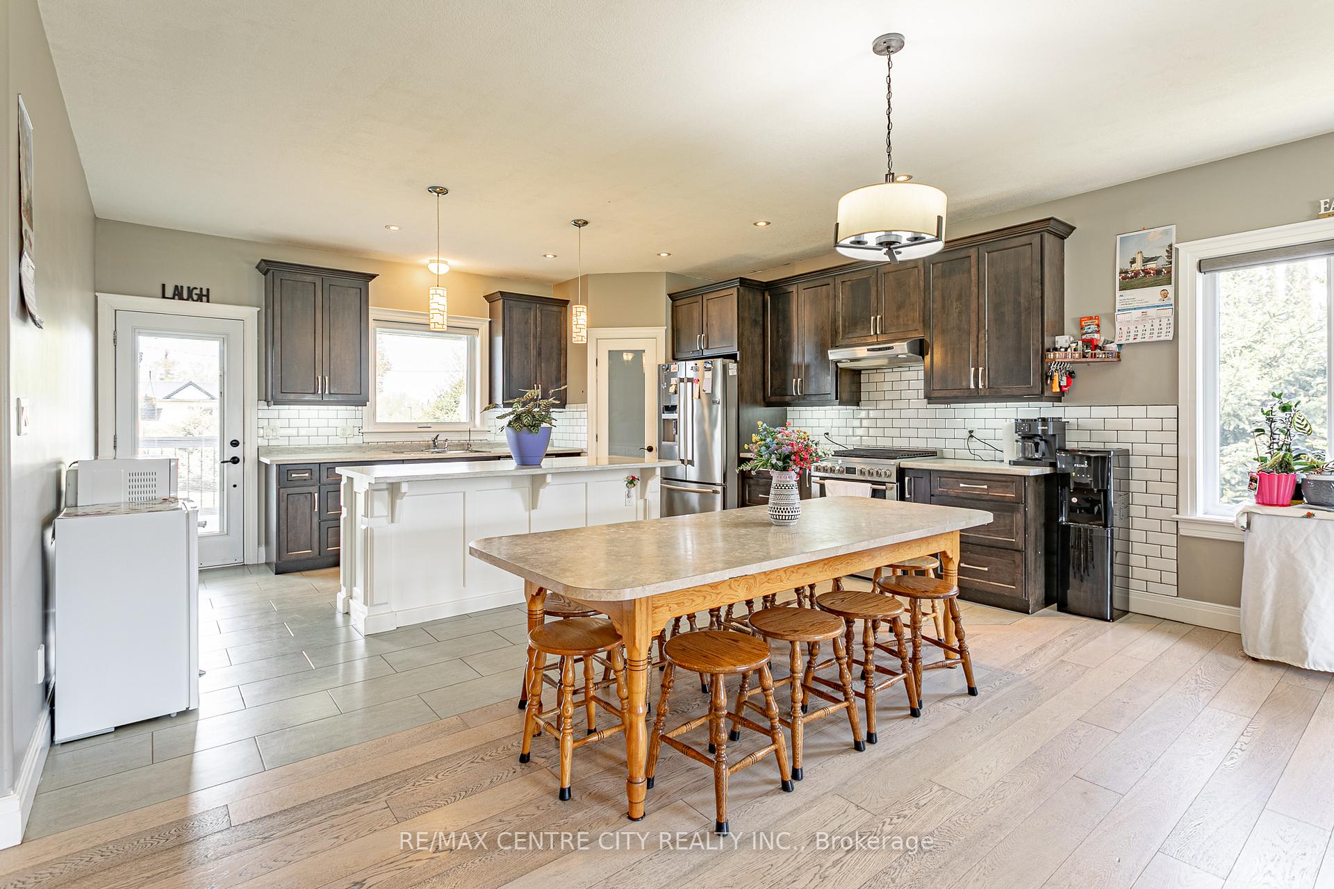 Photo 6 of 53672 Heritage Line E, Bayham, Richmond — HOMEH