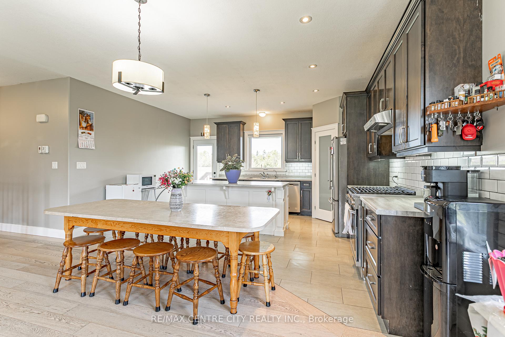 Photo 7 of 53672 Heritage Line E, Bayham, Richmond — HOMEH