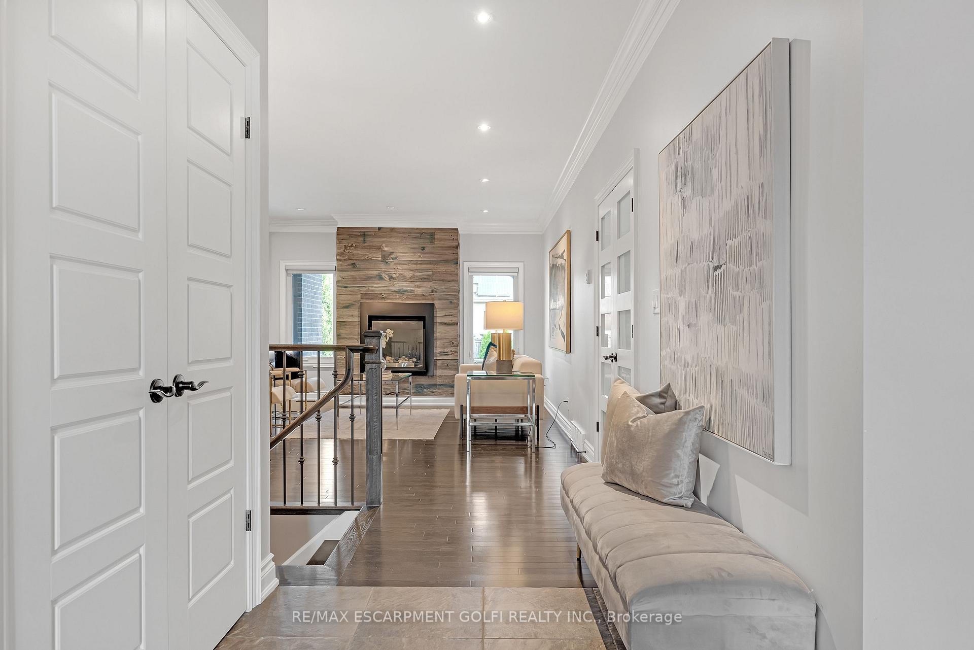 Photo 3 of 140 Creekside Drive, Welland, Coyle Creek — HOMEH