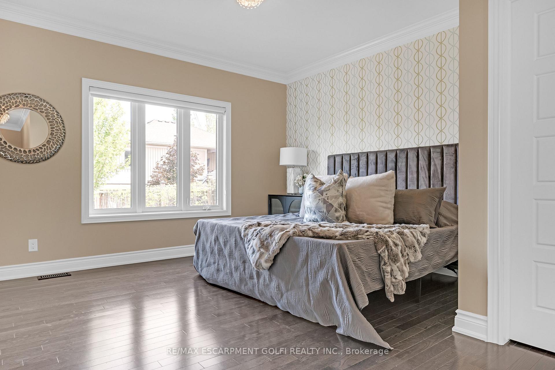 Photo 14 of 140 Creekside Drive, Welland, Coyle Creek — HOMEH