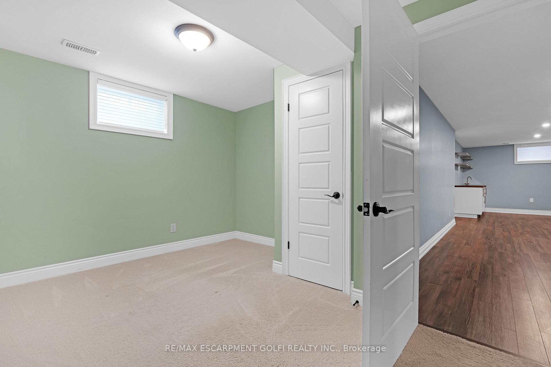 Photo 24 of 140 Creekside Drive, Welland, Coyle Creek — HOMEH