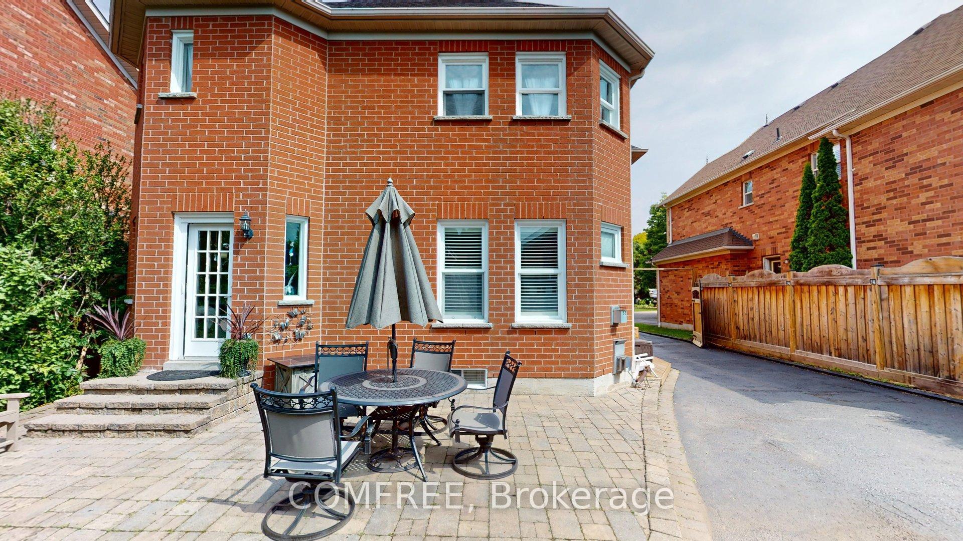 Photo 1 of 21 Mcbeth Place, Whitby, Brooklin — HOMEH