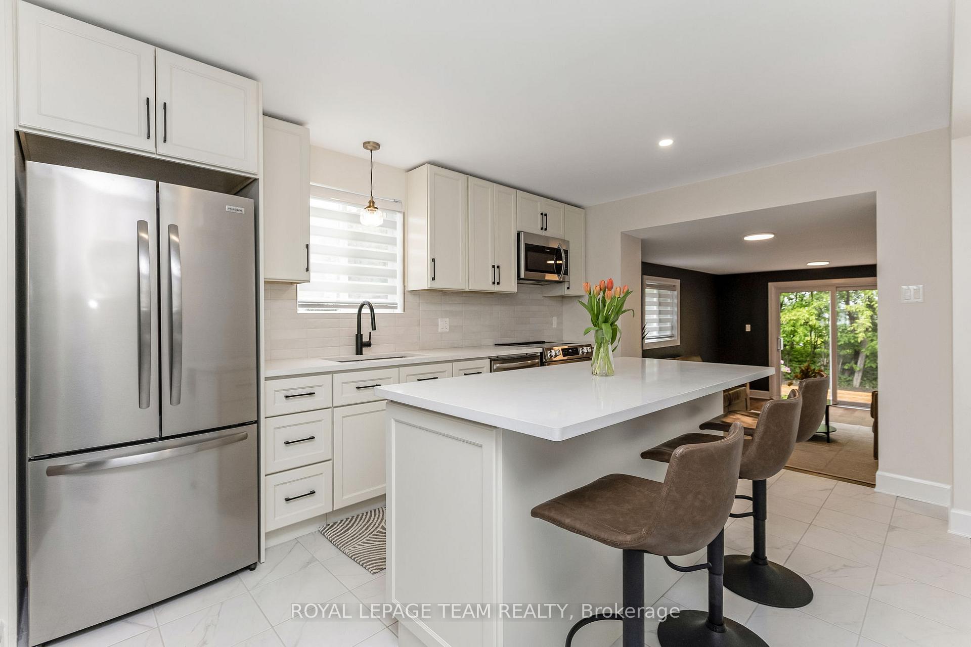 Photo 13 of 35 Edward Street S, Arnprior — HOMEH