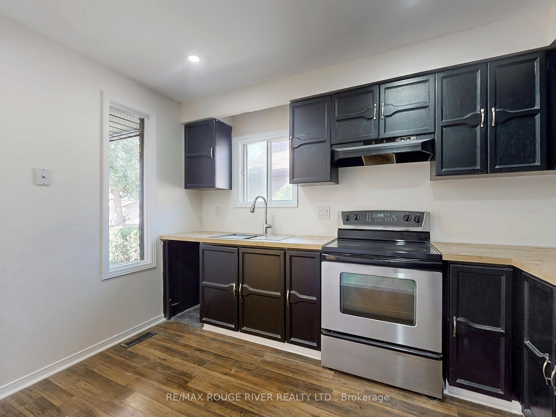 Photo 8 of 31 Delaney Drive, Ajax, Central West — HOMEH