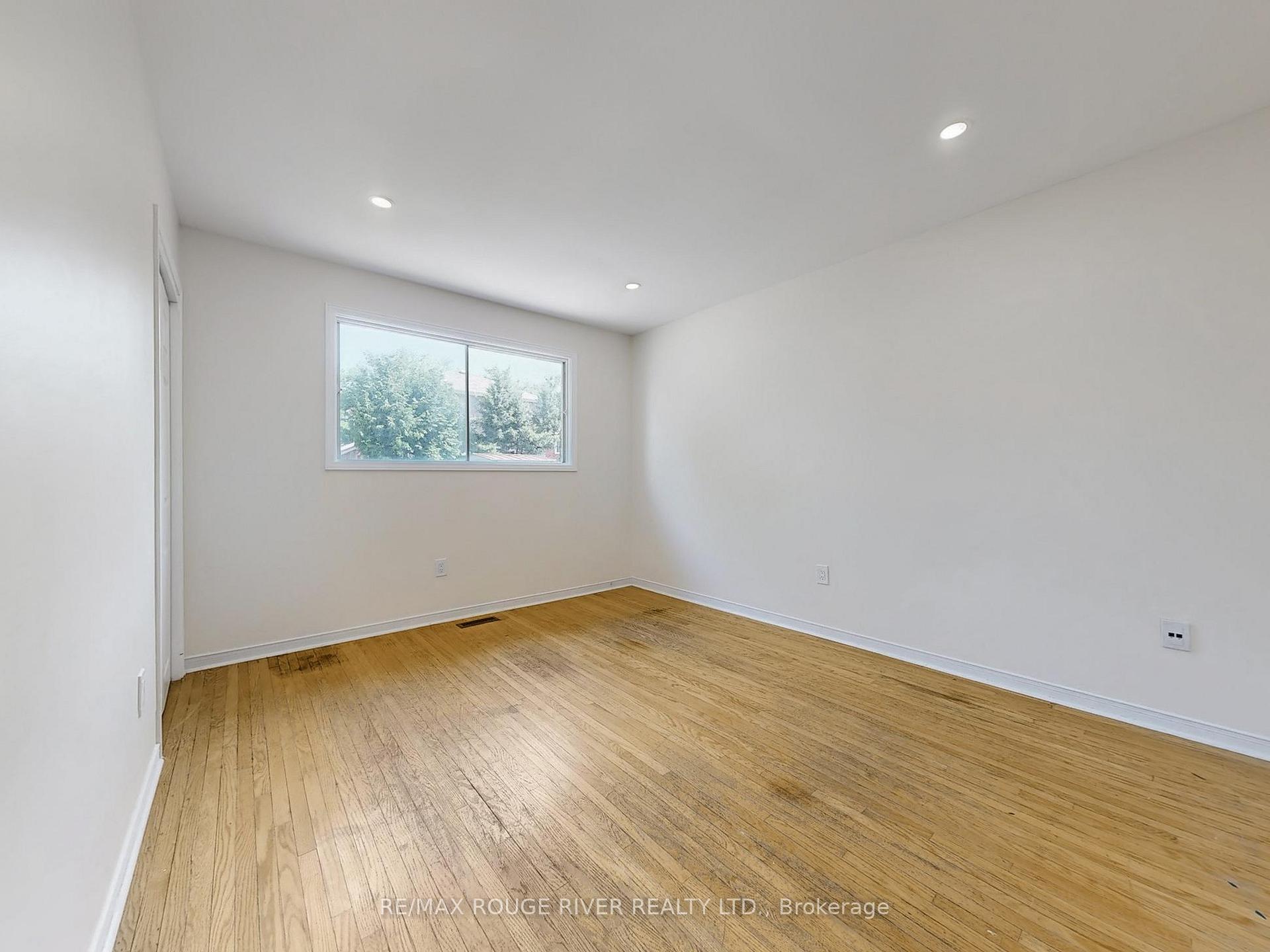 Photo 9 of 31 Delaney Drive, Ajax, Central West — HOMEH