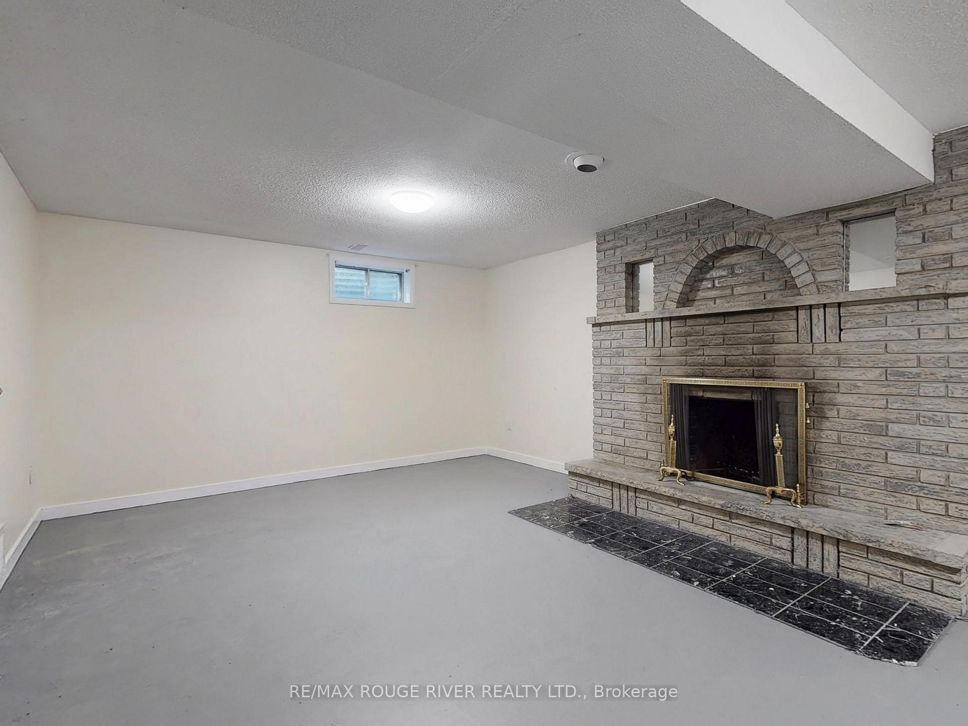 Photo 17 of 31 Delaney Drive, Ajax, Central West — HOMEH