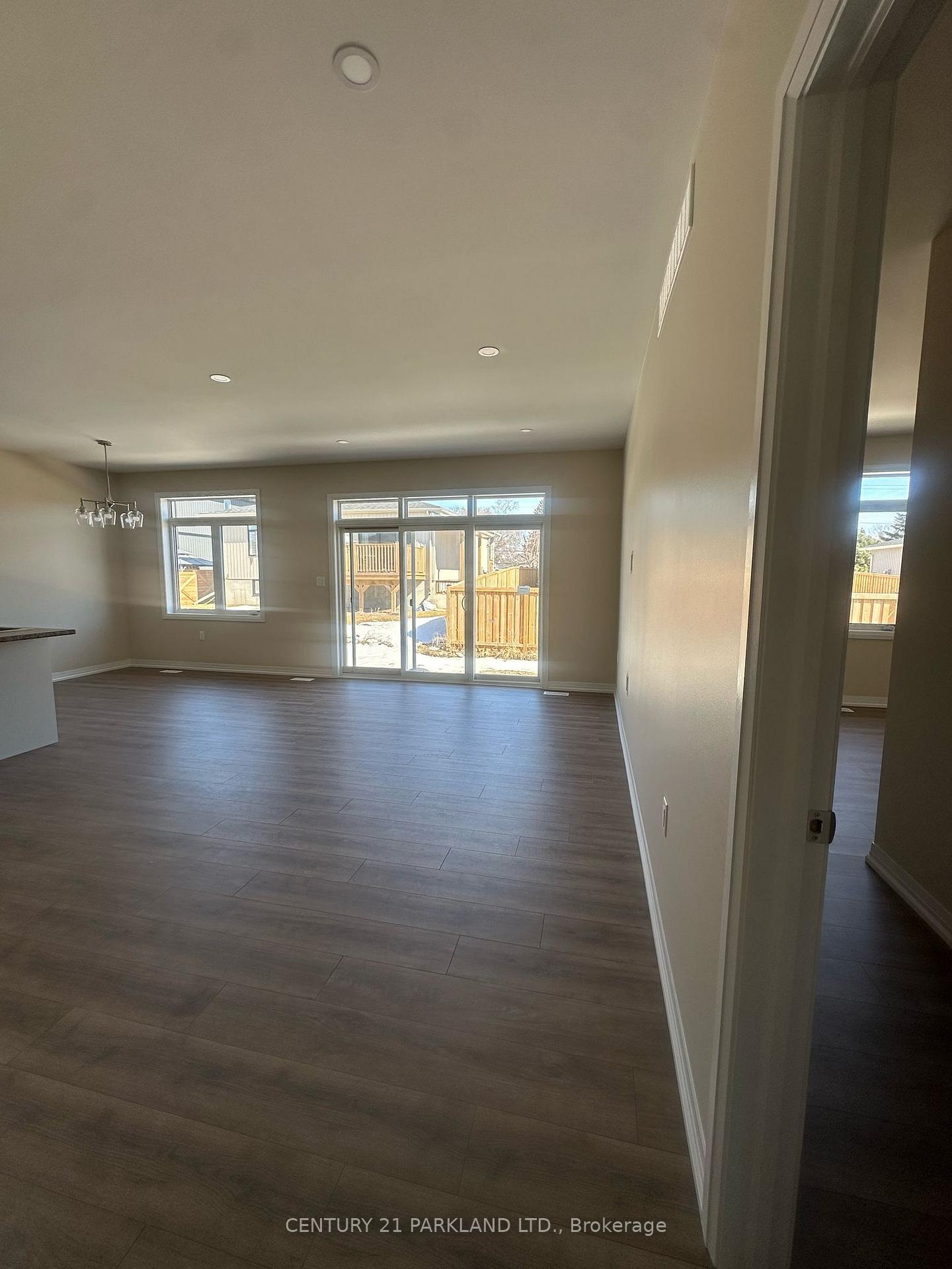 Photo 21 of 50 Summit Crescent, Belleville, Belleville Ward — HOMEH