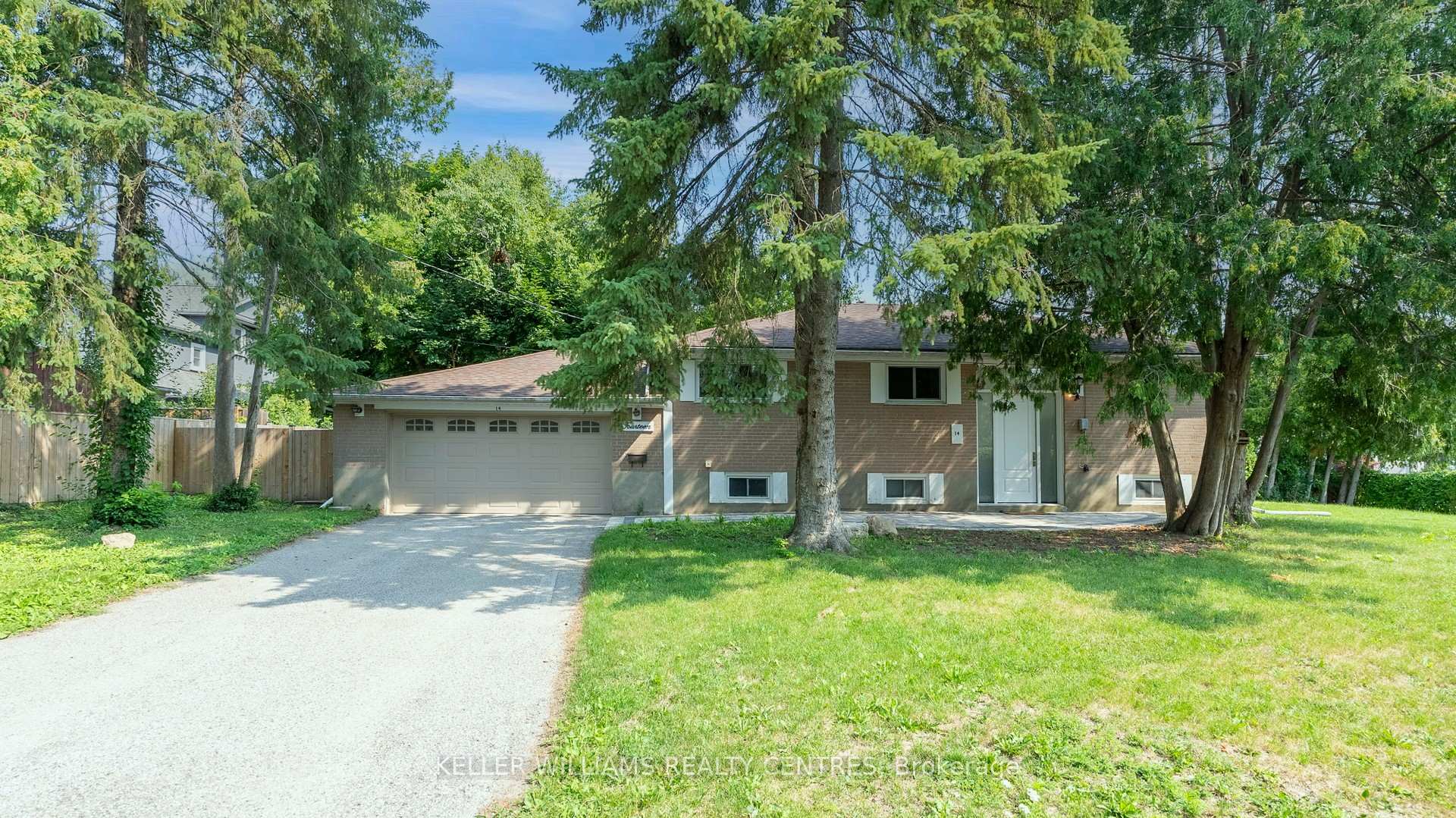 Photo 1 of 14 Algonquin Crescent, Aurora, Aurora Heights — HOMEH
