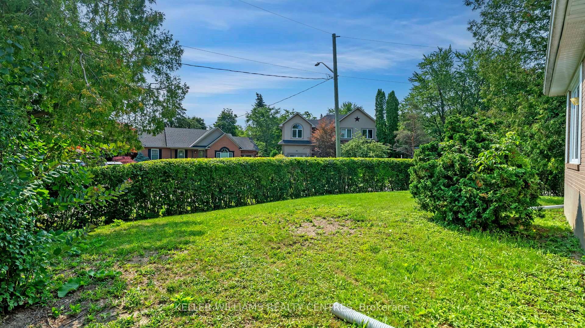 Photo 26 of 14 Algonquin Crescent, Aurora, Aurora Heights — HOMEH