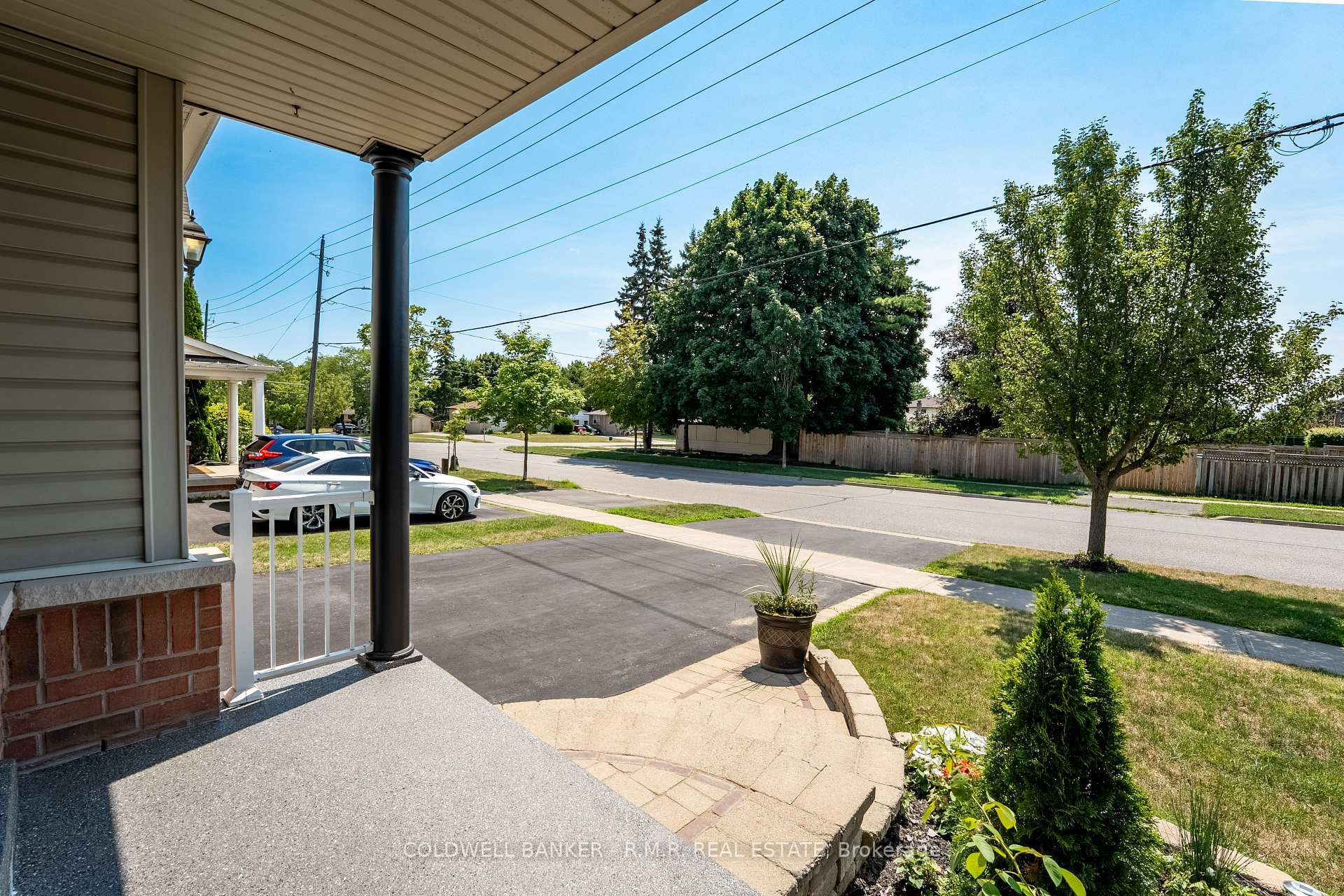 Photo 5 of 82 Vipond Road, Whitby, Brooklin — HOMEH
