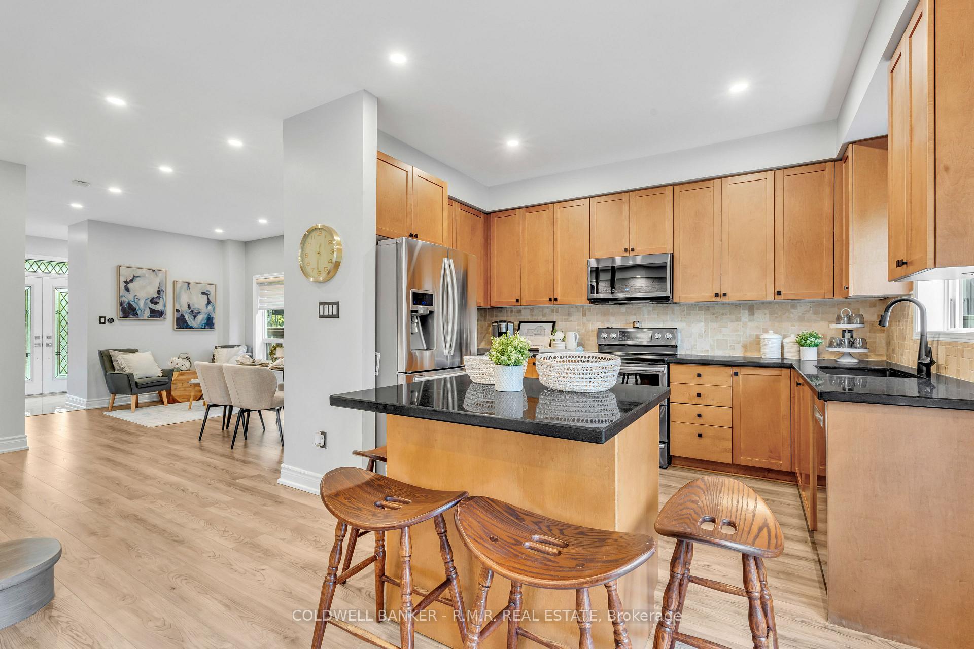 Photo 12 of 82 Vipond Road, Whitby, Brooklin — HOMEH