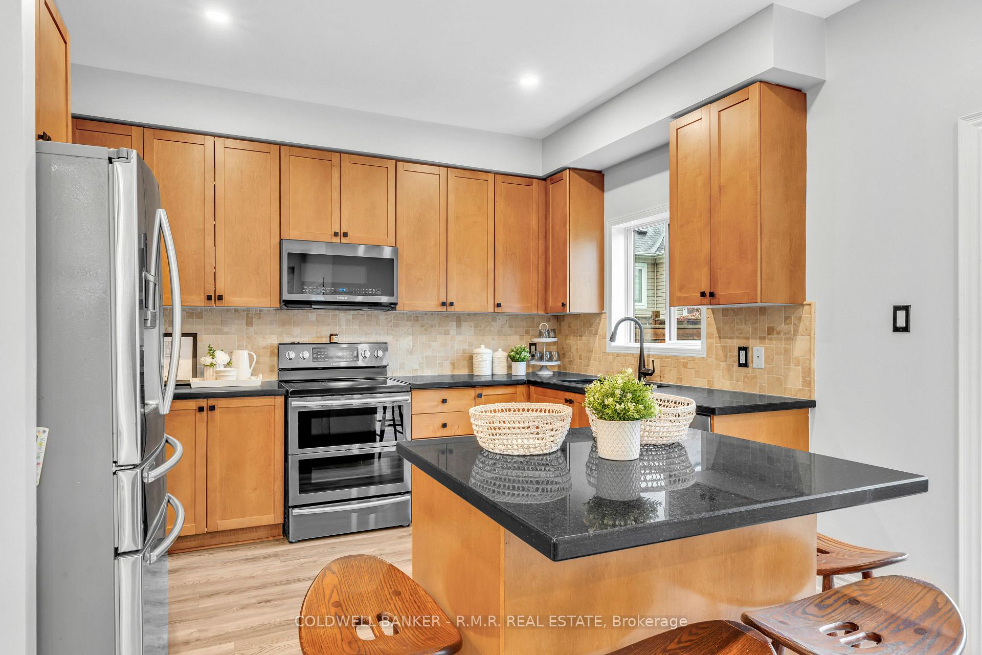 Photo 13 of 82 Vipond Road, Whitby, Brooklin — HOMEH
