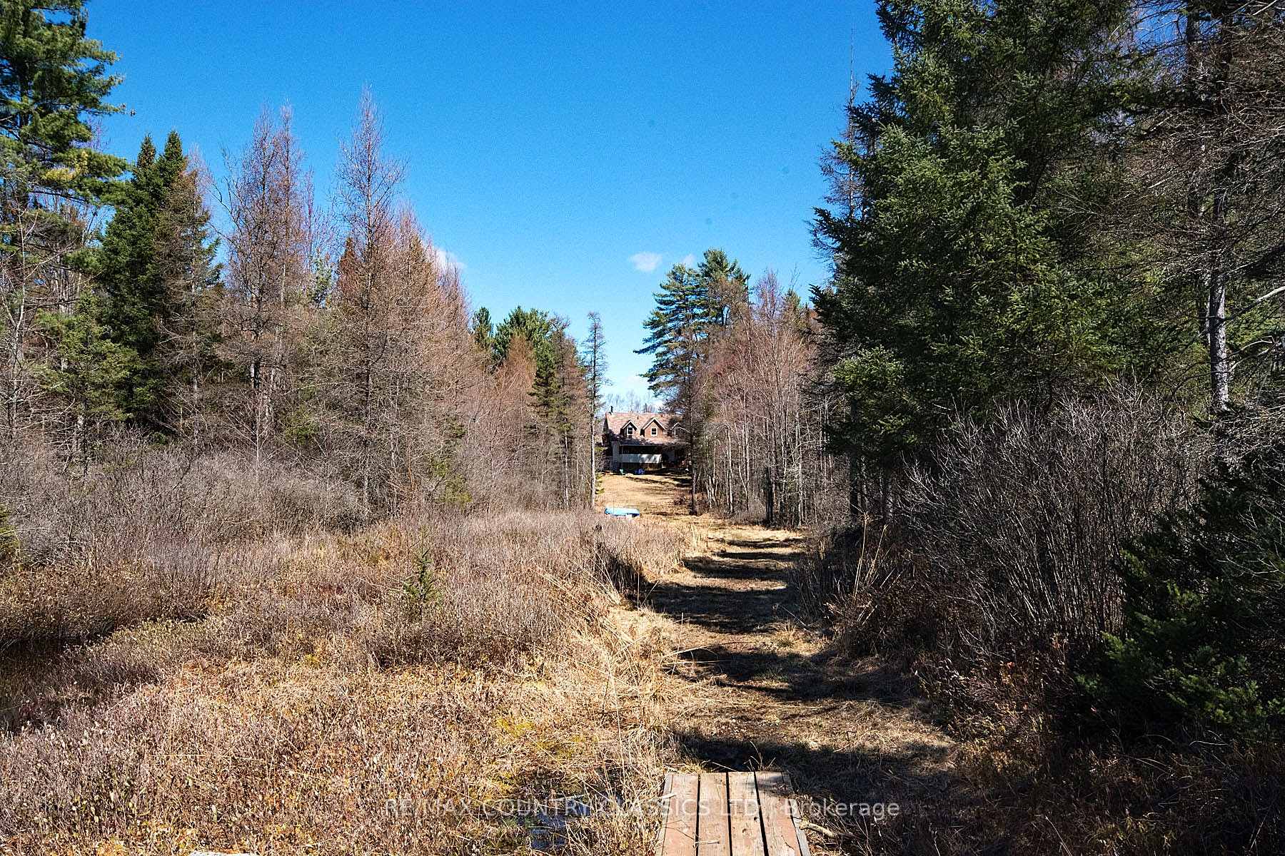 Photo 11 of 7 Vanluven Lane, Bancroft, Bancroft Ward — HOMEH