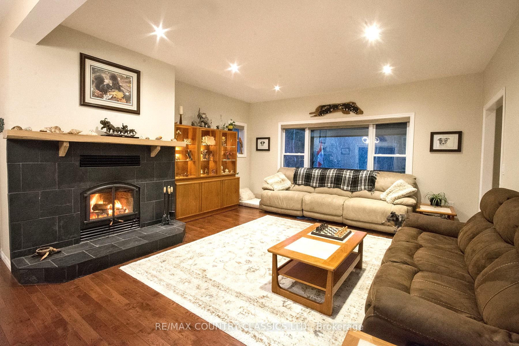 Photo 46 of 7 Vanluven Lane, Bancroft, Bancroft Ward — HOMEH