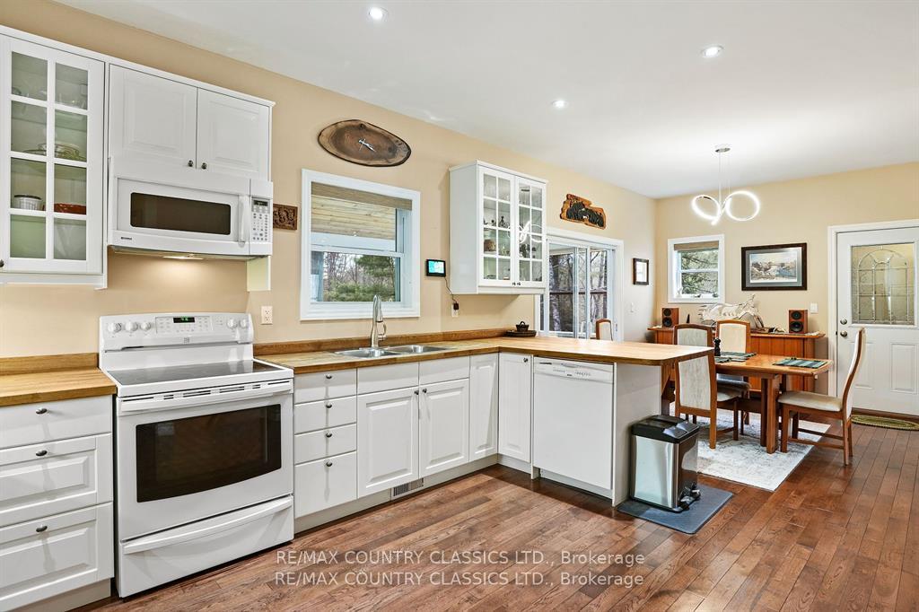 Photo 25 of 7 Vanluven Lane, Bancroft, Bancroft Ward — HOMEH