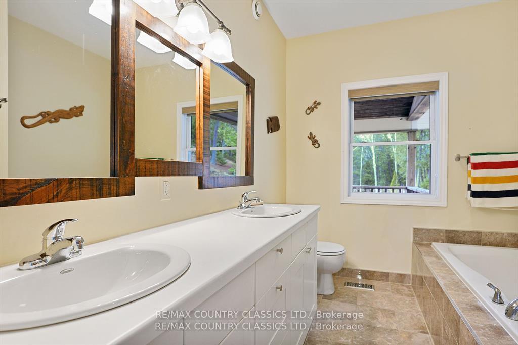 Photo 31 of 7 Vanluven Lane, Bancroft, Bancroft Ward — HOMEH