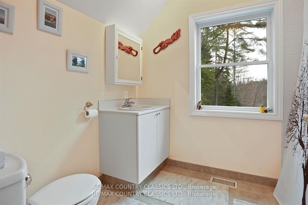 Photo 34 of 7 Vanluven Lane, Bancroft, Bancroft Ward — HOMEH