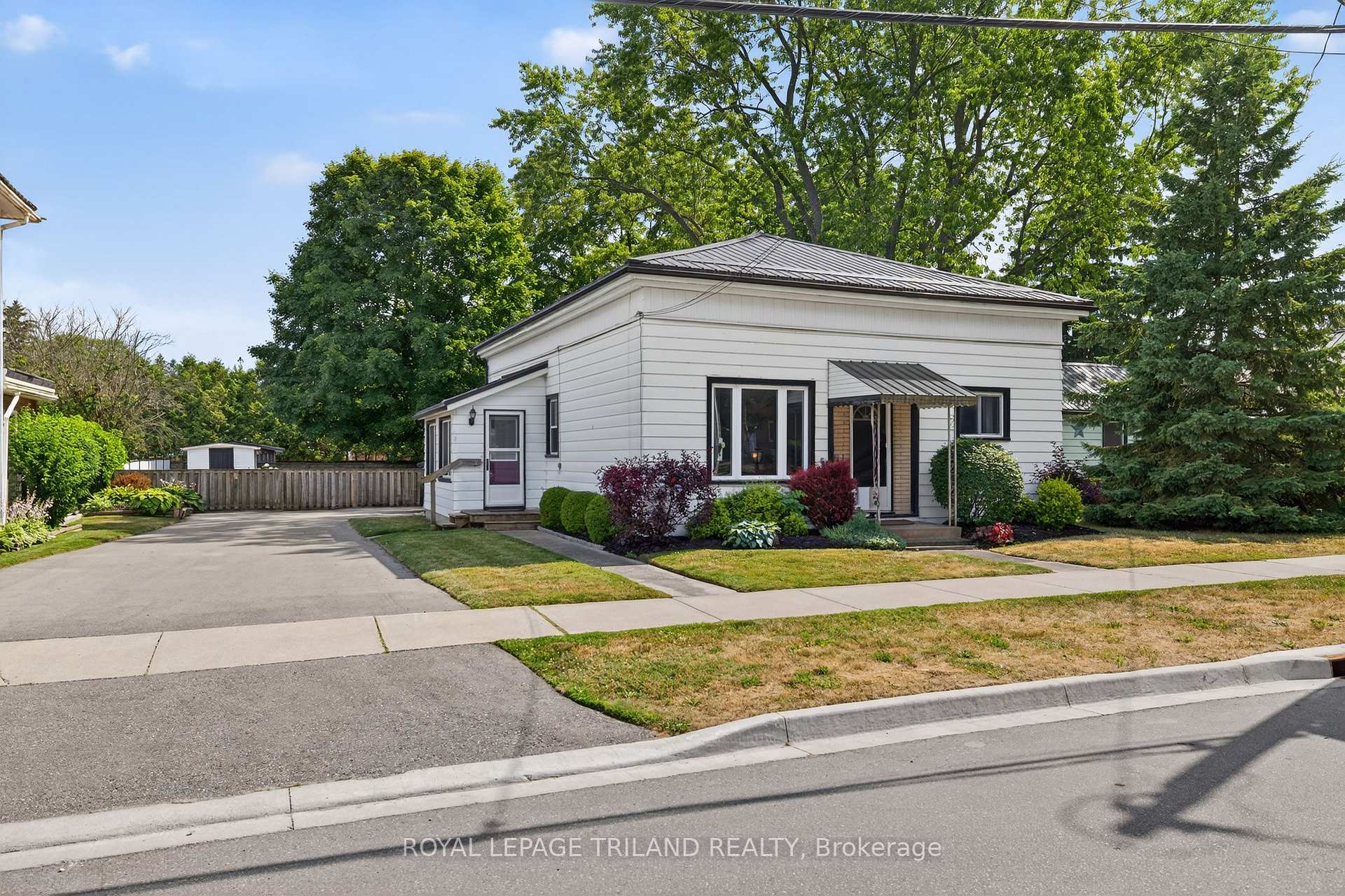 Photo 1 of 16 Clarence Street, Aylmer — HOMEH