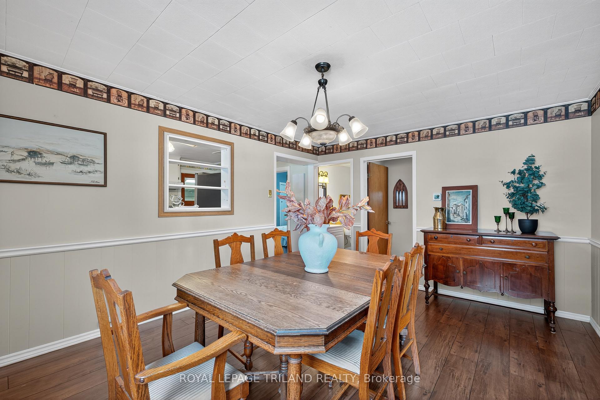 Photo 17 of 16 Clarence Street, Aylmer — HOMEH