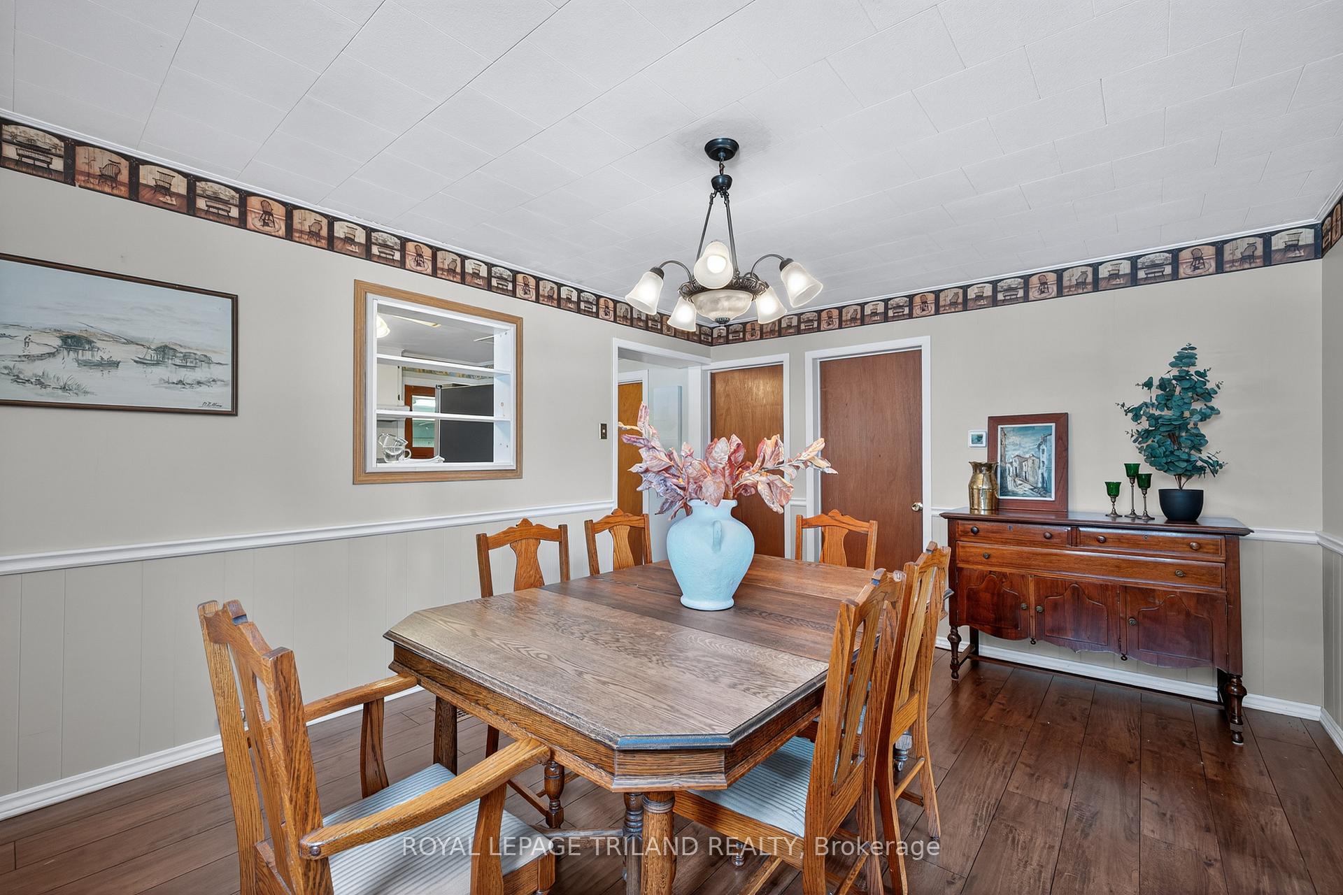Photo 26 of 16 Clarence Street, Aylmer — HOMEH