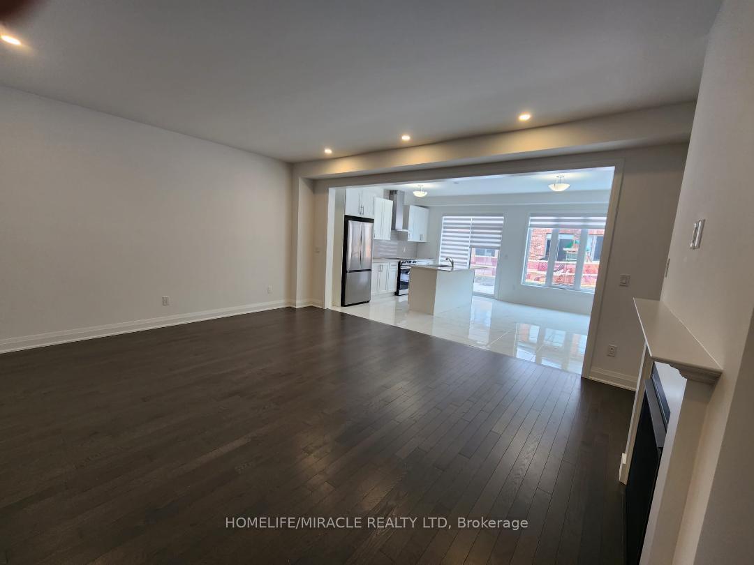 Photo 8 of 39 Dorian Drive, Whitby, Rural Whitby — HOMEH