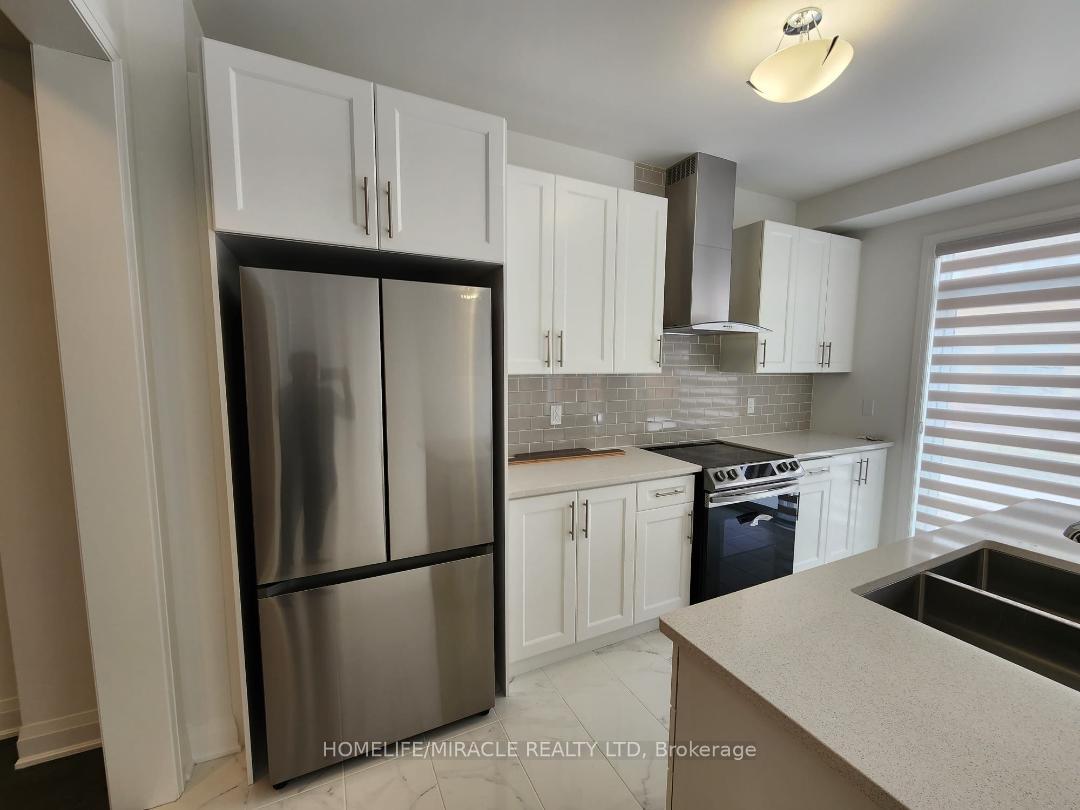 Photo 11 of 39 Dorian Drive, Whitby, Rural Whitby — HOMEH