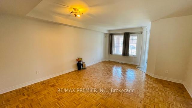 Photo 6 of 33 Windward Crescent, Vaughan, Vellore Village — HOMEH
