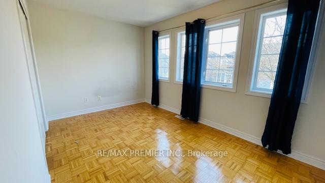 Photo 12 of 33 Windward Crescent, Vaughan, Vellore Village — HOMEH