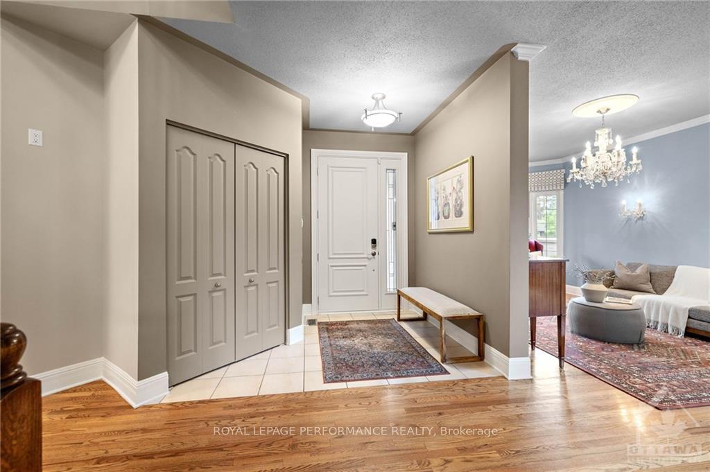 Photo 3 of 315 Smyth Road, Ottawa, Riverview Park — HOMEH