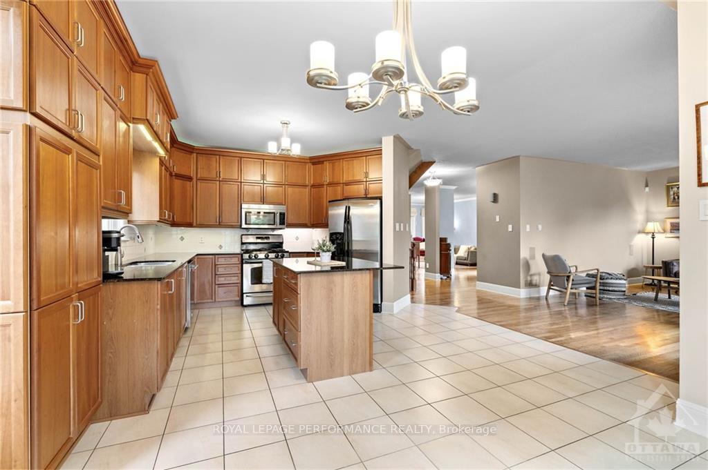 Photo 10 of 315 Smyth Road, Ottawa, Riverview Park — HOMEH