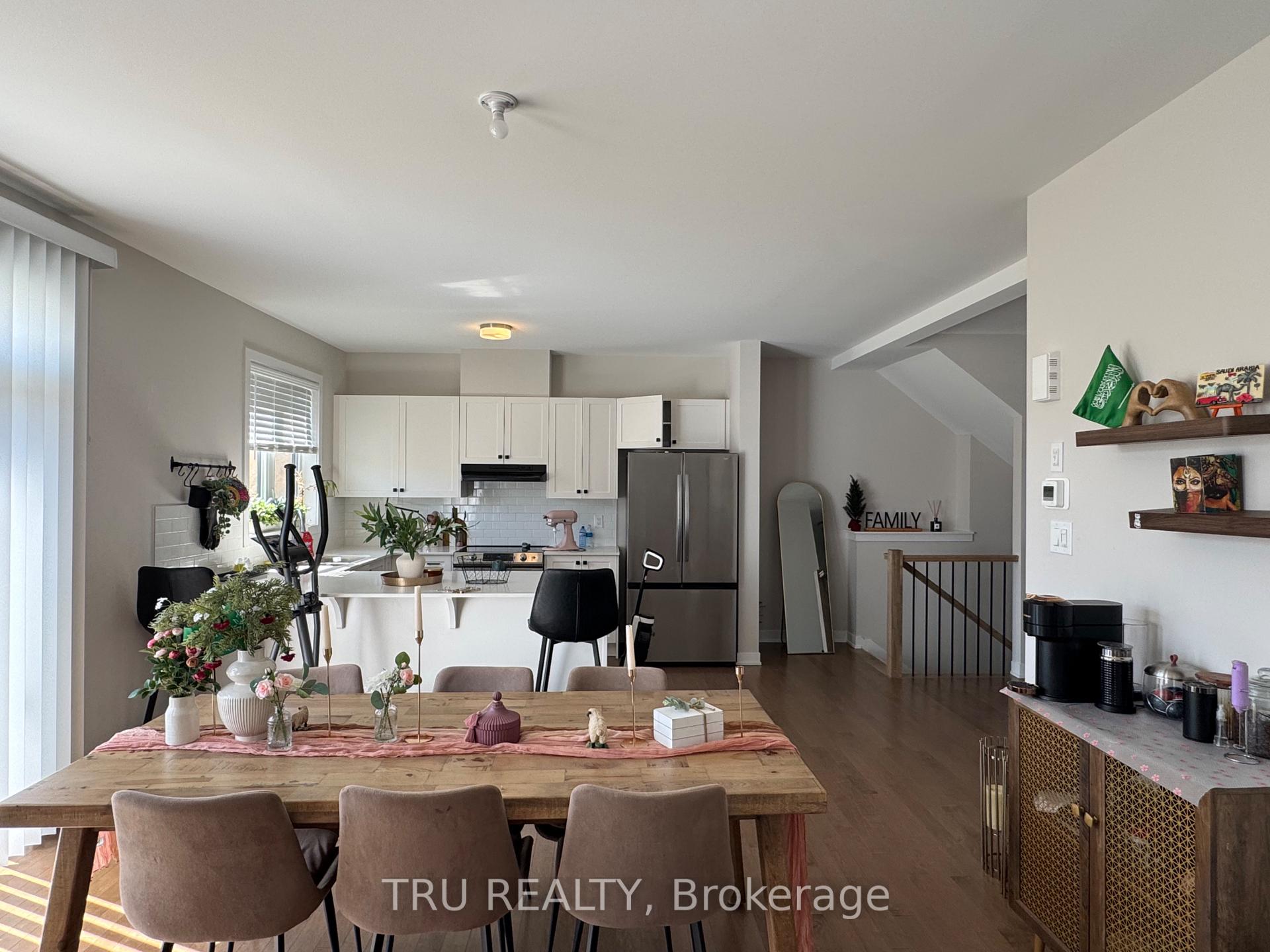 Photo 3 of 736 Eminence Street, Ottawa, Barrhaven - Half Moon Bay — HOMEH