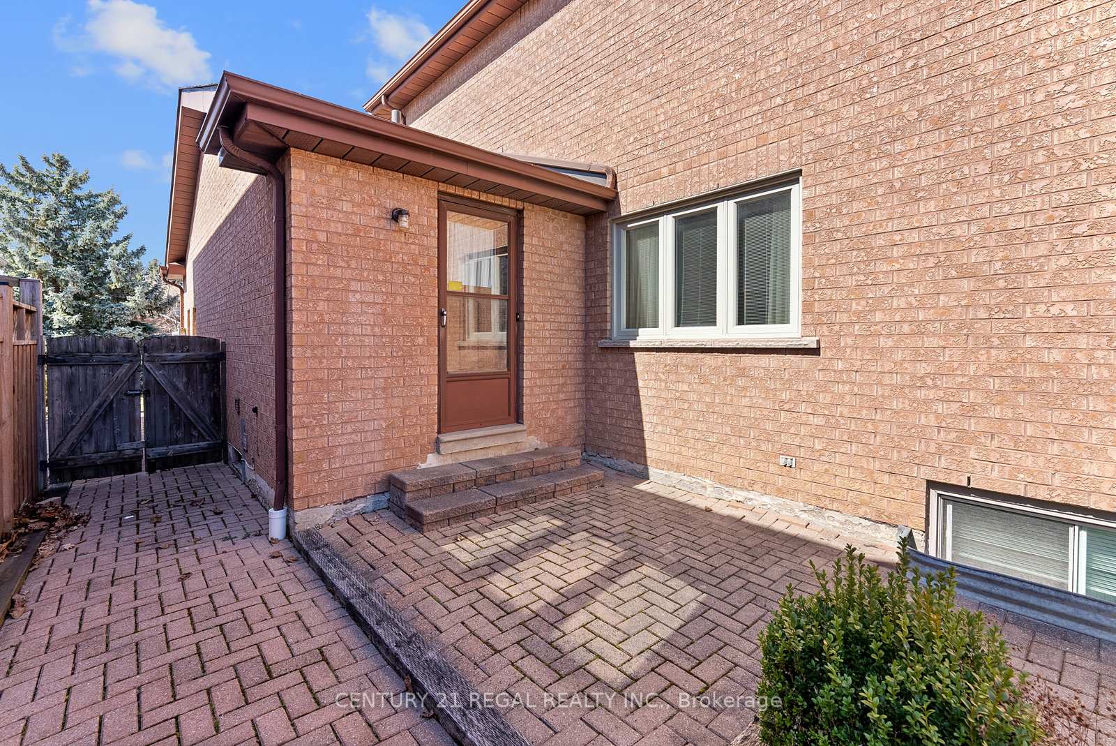 Photo 5 of 137 Fifth Avenue, Vaughan, East Woodbridge — HOMEH
