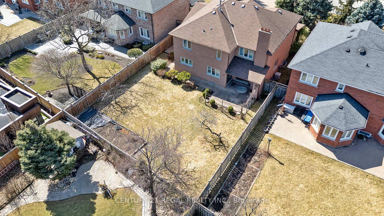 Photo 8 of 137 Fifth Avenue, Vaughan, East Woodbridge — HOMEH