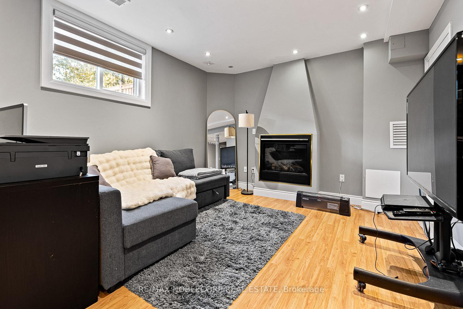Photo 4 of Unit BSMT, 205 Hawker Road, Vaughan, Maple — HOMEH