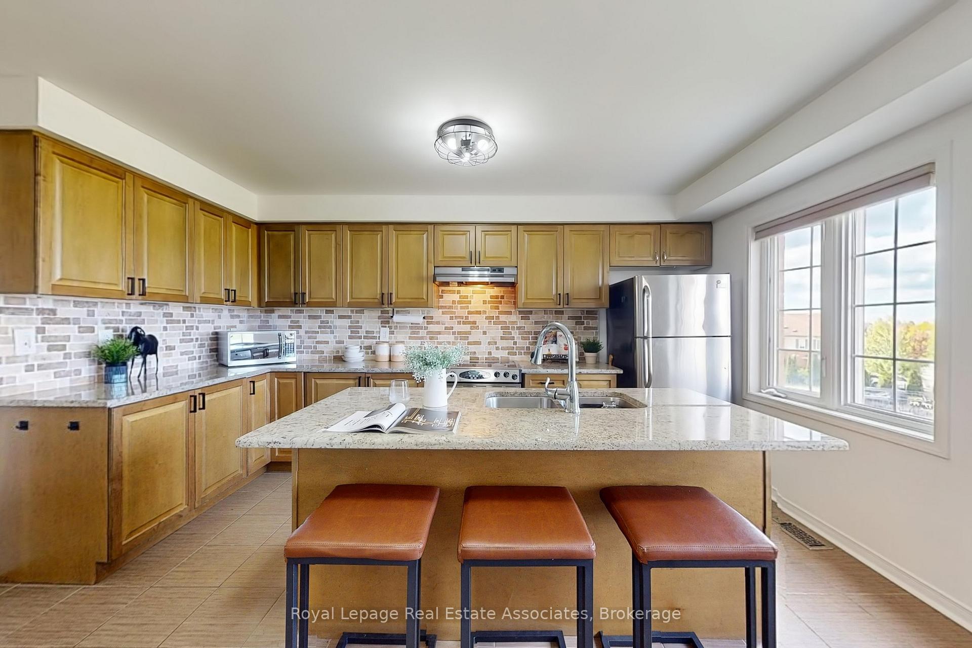 Photo 62 of 6 Benjamin Way, Whitby, Blue Grass Meadows — HOMEH