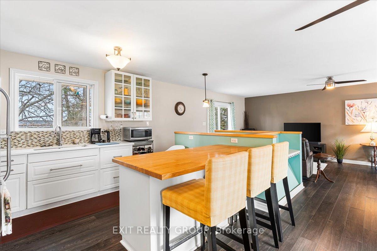 Photo 5 of 17 Lodge Road, Quinte West, Murray Ward — HOMEH