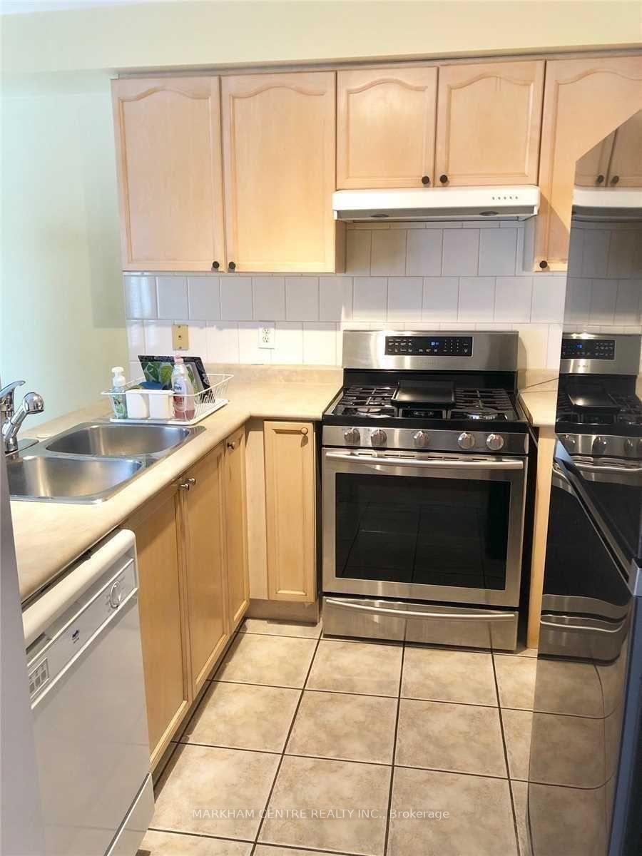 Photo 6 of 148 Deepsprings Crescent, Vaughan, Vellore Village — HOMEH