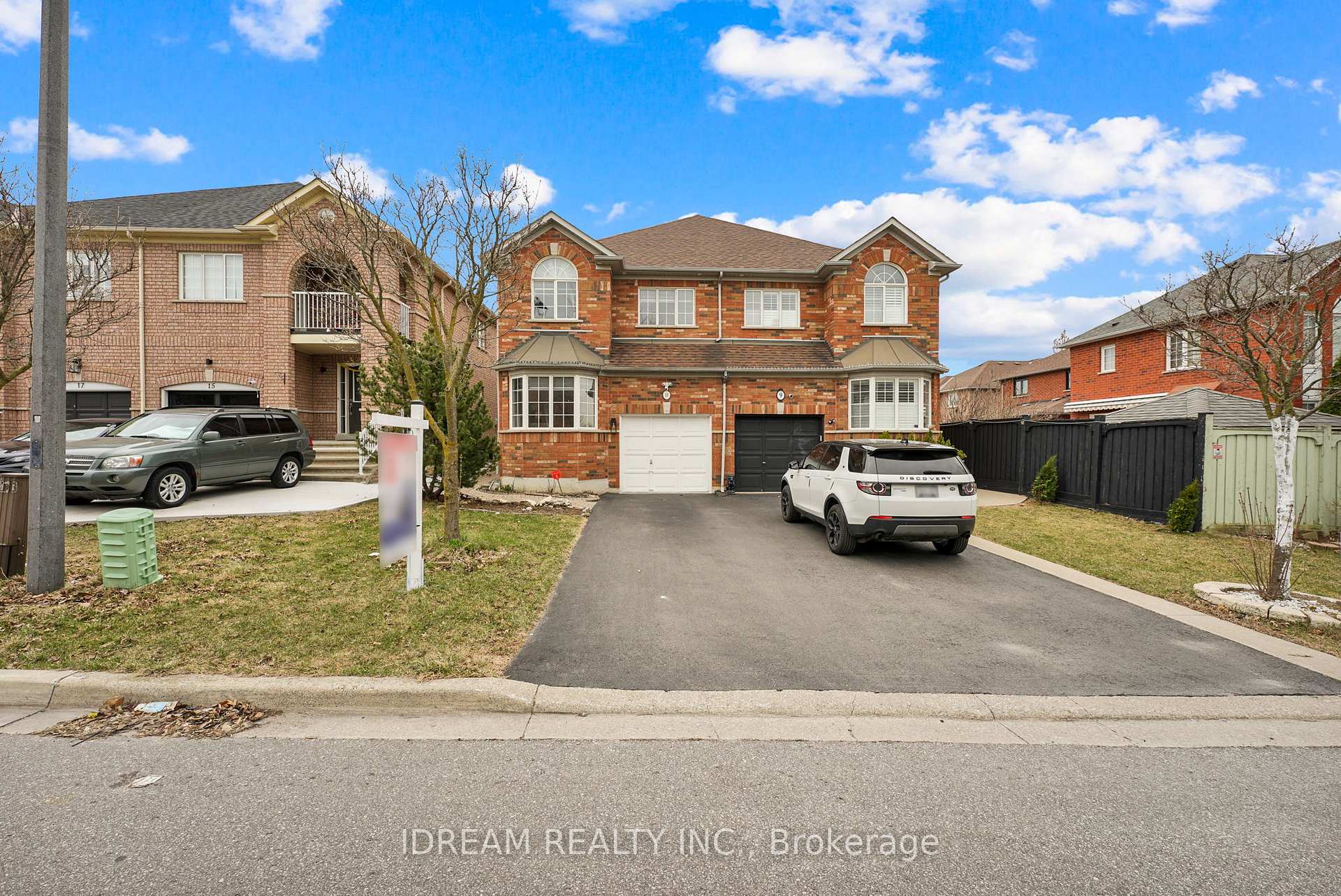 Photo 2 of 11 Alanno Way, Vaughan, Sonoma Heights — HOMEH
