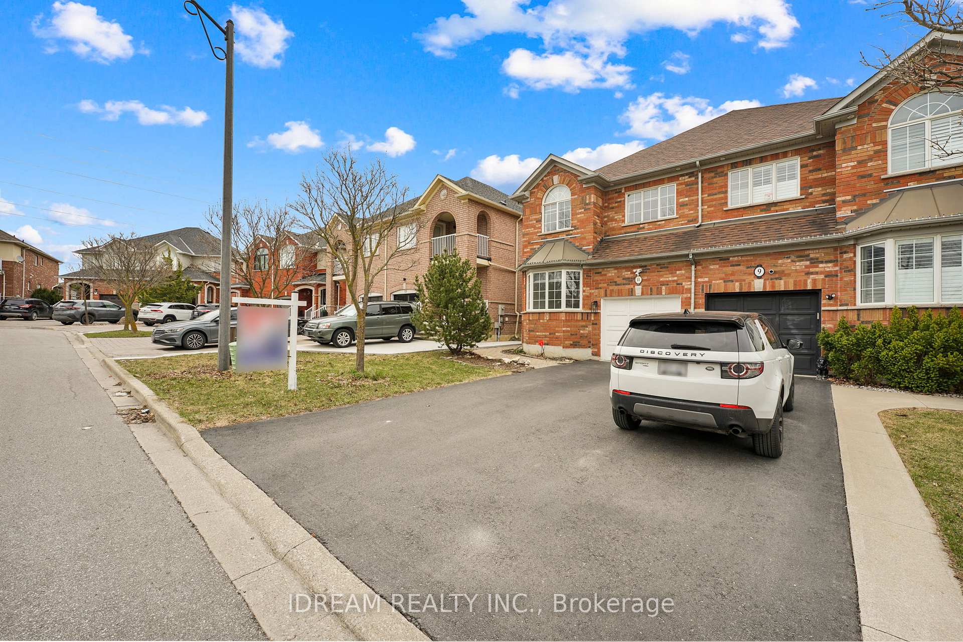 Photo 3 of 11 Alanno Way, Vaughan, Sonoma Heights — HOMEH
