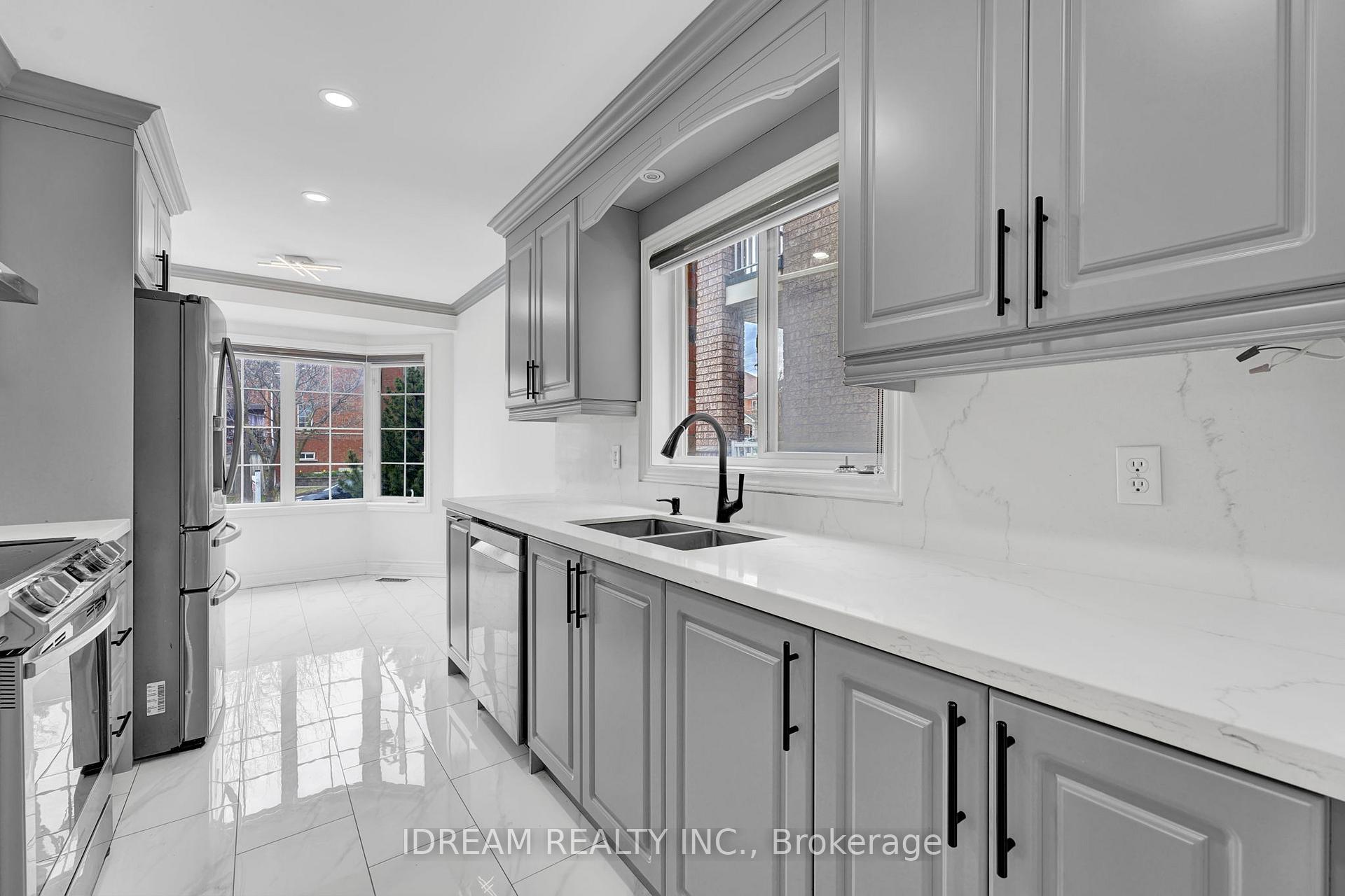 Photo 9 of 11 Alanno Way, Vaughan, Sonoma Heights — HOMEH