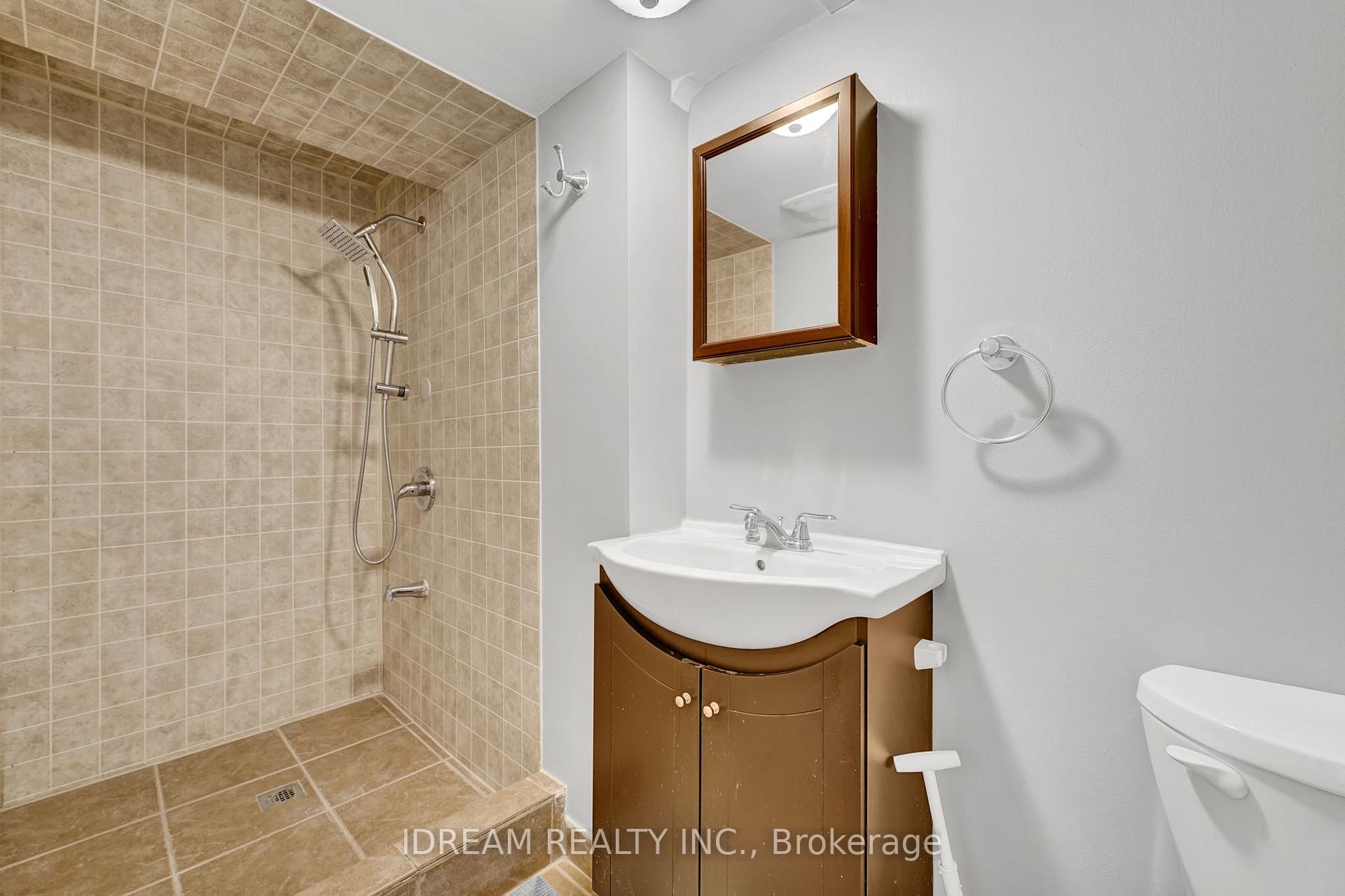 Photo 38 of 11 Alanno Way, Vaughan, Sonoma Heights — HOMEH