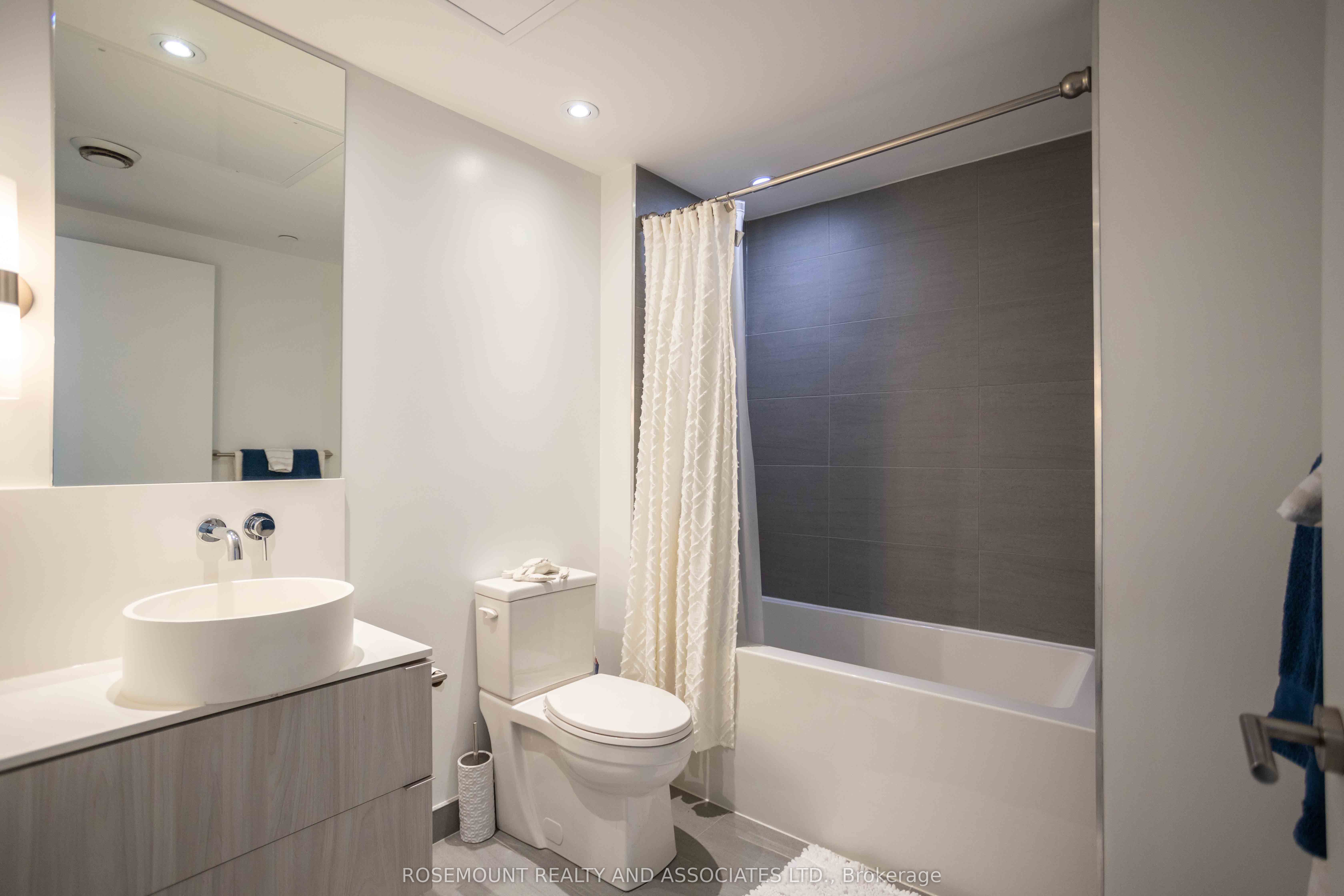 Photo 50 of Unit 712, 161 Roehampton Avenue, Toronto, Mount Pleasant West — HOMEH