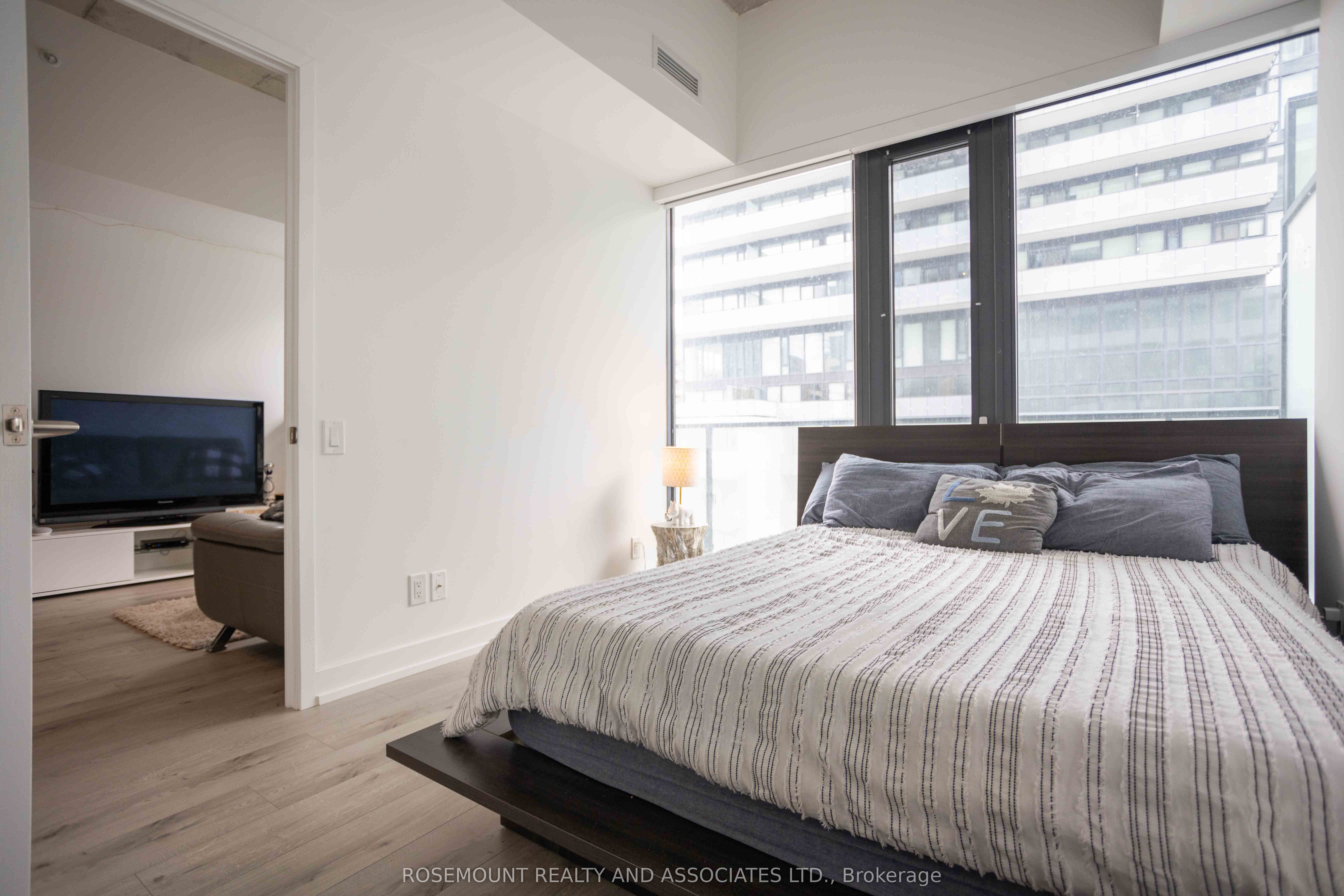 Photo 54 of Unit 712, 161 Roehampton Avenue, Toronto, Mount Pleasant West — HOMEH